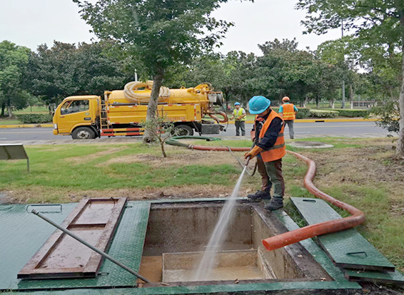 志仲镇化油池清理
